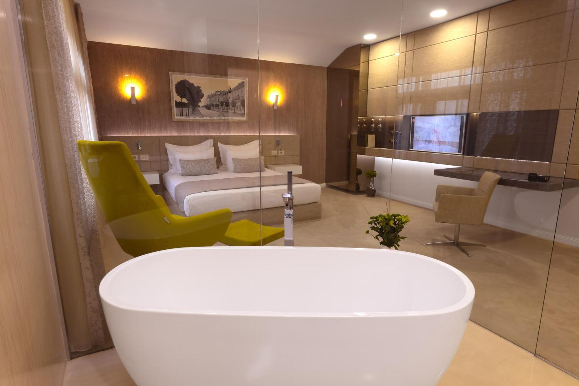 Hotel Vila Class Satu Mare Eksteriør bilde
