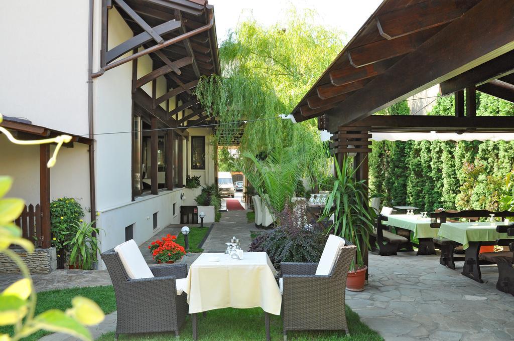 Hotel Vila Class Satu Mare Eksteriør bilde
